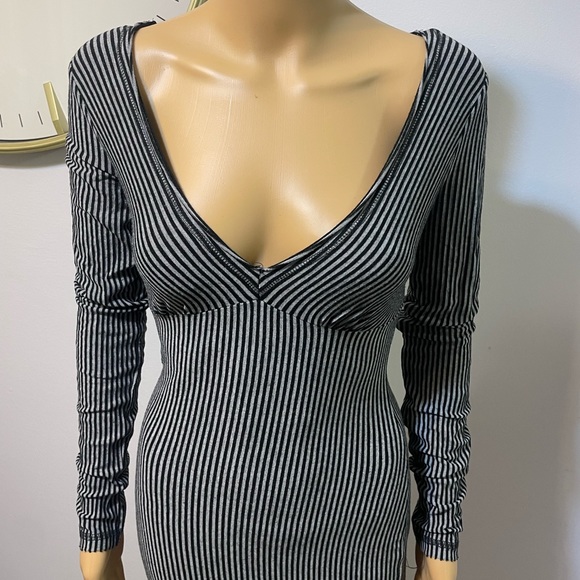guess sweater dress size M - Picture 2 of 8